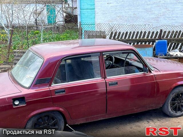 Красный ВАЗ 2107, объемом двигателя 1.5 л и пробегом 0 тыс. км за 650 $, фото 3 на Automoto.ua
