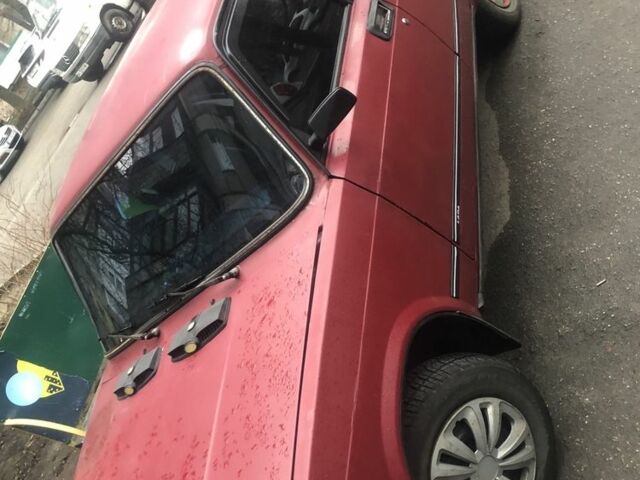 Красный ВАЗ 2107, объемом двигателя 1.5 л и пробегом 175 тыс. км за 550 $, фото 4 на Automoto.ua