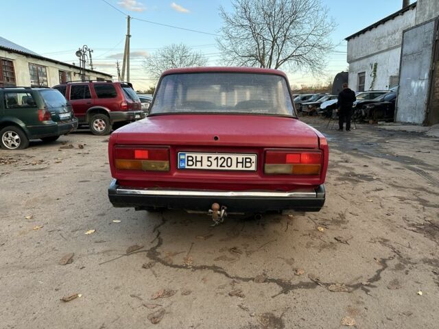 ВАЗ 2107 1991 в Балте на Automoto.ua Красный ВАЗ 2107, объемом двигателя 1.5 л и пробегом 300 тыс. км за 800 $, фото 3 на Automoto.ua