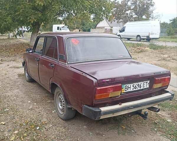 Красный ВАЗ 2107, объемом двигателя 1.45 л и пробегом 200 тыс. км за 650 $, фото 7 на Automoto.ua