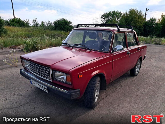 Красный ВАЗ 2107, объемом двигателя 1.5 л и пробегом 100 тыс. км за 670 $, фото 6 на Automoto.ua