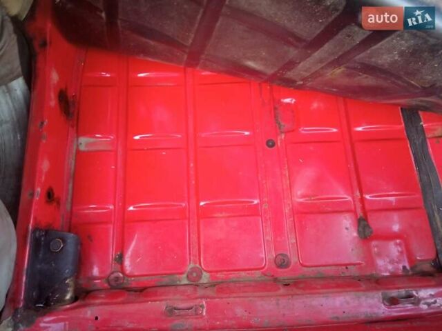 ВАЗ 2107 1992 в Львове на Automoto.ua Красный ВАЗ 2107, объемом двигателя 1.5 л и пробегом 35 тыс. км за 1300 $, фото 8 на Automoto.ua