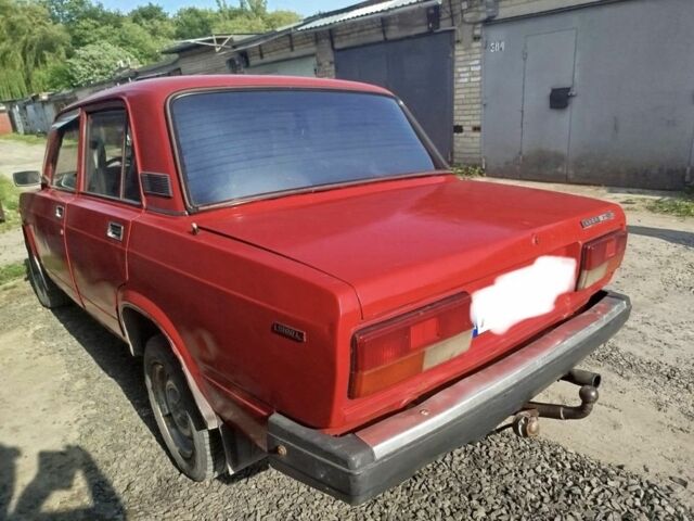 Красный ВАЗ 2107, объемом двигателя 1.5 л и пробегом 40 тыс. км за 800 $, фото 2 на Automoto.ua