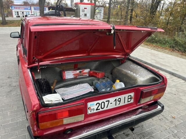 ВАЗ 2107 1992 в Стрые на Automoto.ua Красный ВАЗ 2107, объемом двигателя 1.5 л и пробегом 85 тыс. км за 594 $, фото 4 на Automoto.ua