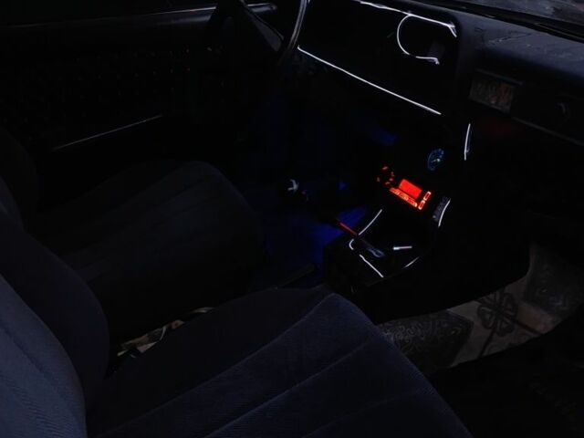 Красный ВАЗ 2107, объемом двигателя 1.5 л и пробегом 89 тыс. км за 592 $, фото 3 на Automoto.ua