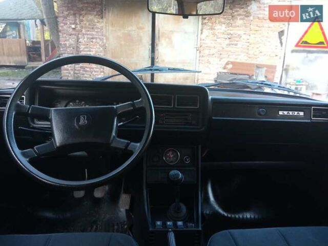 ВАЗ 2107 1992 в Львове на Automoto.ua Красный ВАЗ 2107, объемом двигателя 1.5 л и пробегом 35 тыс. км за 1300 $, фото 1 на Automoto.ua