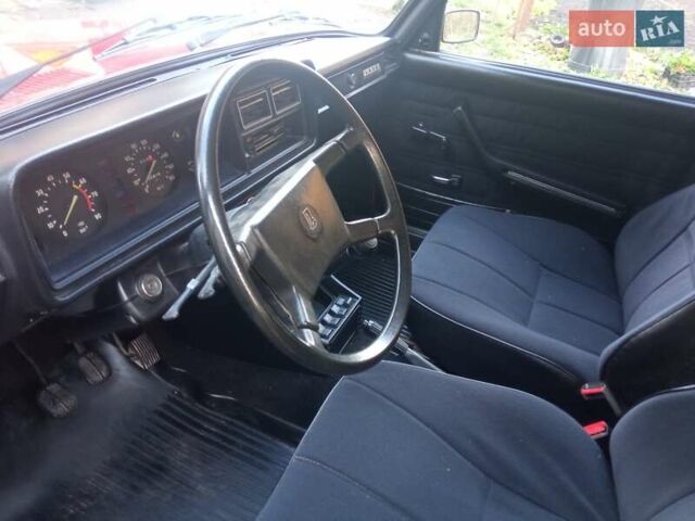 ВАЗ 2107 1992 в Львове на Automoto.ua Красный ВАЗ 2107, объемом двигателя 1.5 л и пробегом 35 тыс. км за 1300 $, фото 14 на Automoto.ua