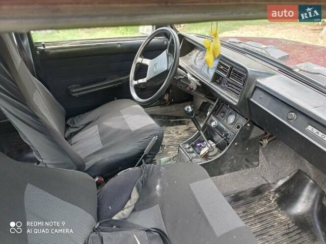 Червоний ВАЗ 2107, об'ємом двигуна 1.5 л та пробігом 200 тис. км за 597 $, фото 2 на Automoto.ua