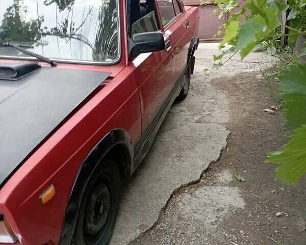 Красный ВАЗ 2107, объемом двигателя 1.5 л и пробегом 100 тыс. км за 850 $, фото 2 на Automoto.ua