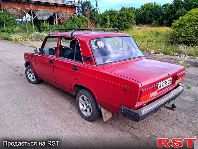 Красный ВАЗ 2107, объемом двигателя 1.5 л и пробегом 100 тыс. км за 670 $, фото 4 на Automoto.ua