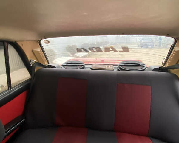 Красный ВАЗ 2107, объемом двигателя 1.5 л и пробегом 80 тыс. км за 1635 $, фото 5 на Automoto.ua