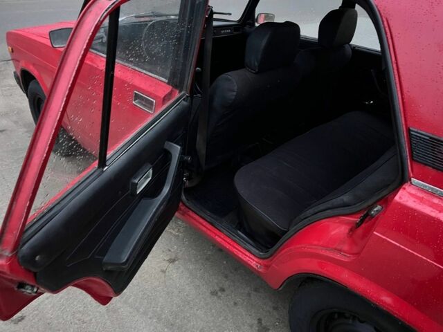 Красный ВАЗ 2107, объемом двигателя 0 л и пробегом 180 тыс. км за 947 $, фото 13 на Automoto.ua