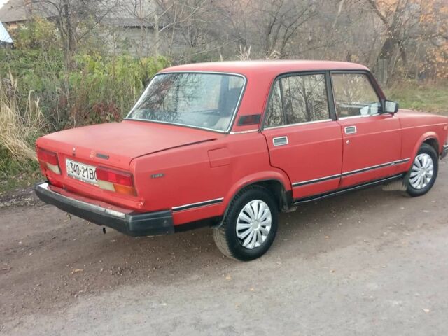 Красный ВАЗ 2107, объемом двигателя 1.3 л и пробегом 330 тыс. км за 375 $, фото 14 на Automoto.ua