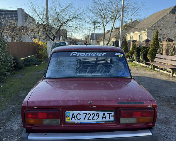 Красный ВАЗ 2107, объемом двигателя 1.45 л и пробегом 63 тыс. км за 500 $, фото 1 на Automoto.ua