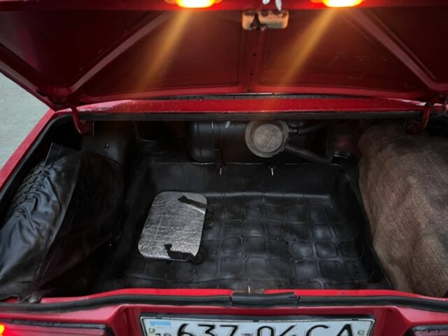 Красный ВАЗ 2107, объемом двигателя 0 л и пробегом 180 тыс. км за 947 $, фото 7 на Automoto.ua