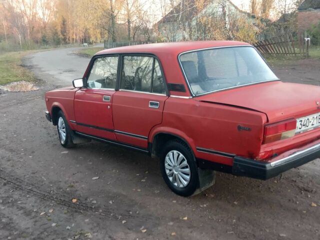 Красный ВАЗ 2107, объемом двигателя 1.3 л и пробегом 330 тыс. км за 375 $, фото 12 на Automoto.ua