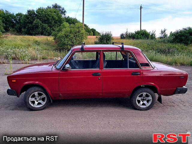 Красный ВАЗ 2107, объемом двигателя 1.5 л и пробегом 100 тыс. км за 670 $, фото 5 на Automoto.ua