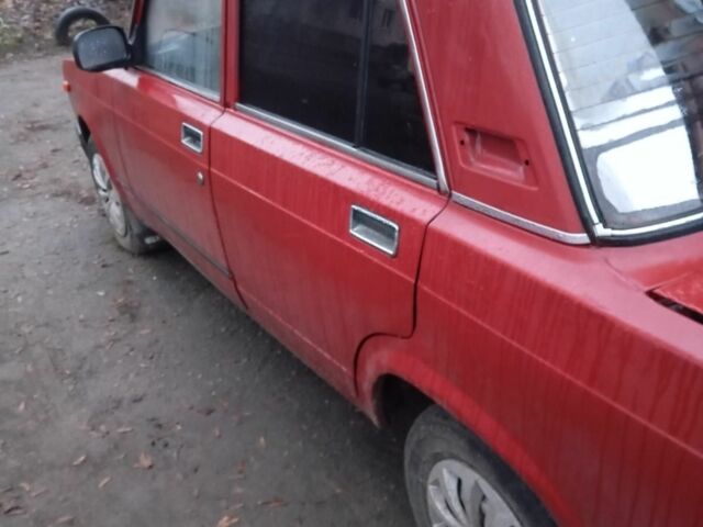 Красный ВАЗ 2107, объемом двигателя 1.5 л и пробегом 1000 тыс. км за 1000 $, фото 1 на Automoto.ua