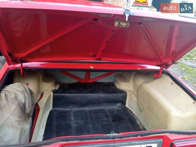 ВАЗ 2107 1992 в Львове на Automoto.ua Красный ВАЗ 2107, объемом двигателя 1.5 л и пробегом 35 тыс. км за 1300 $, фото 9 на Automoto.ua