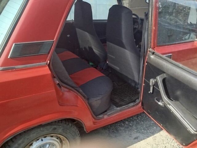 Красный ВАЗ 2107, объемом двигателя 1.5 л и пробегом 40 тыс. км за 800 $, фото 5 на Automoto.ua