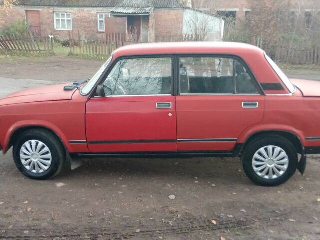 Красный ВАЗ 2107, объемом двигателя 1.3 л и пробегом 330 тыс. км за 375 $, фото 7 на Automoto.ua