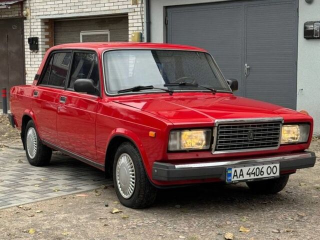 Красный ВАЗ 2107, объемом двигателя 1.5 л и пробегом 155 тыс. км за 1900 $, фото 4 на Automoto.ua