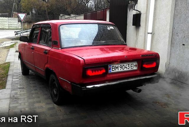 Красный ВАЗ 2107, объемом двигателя 1.5 л и пробегом 0 тыс. км за 1000 $, фото 2 на Automoto.ua