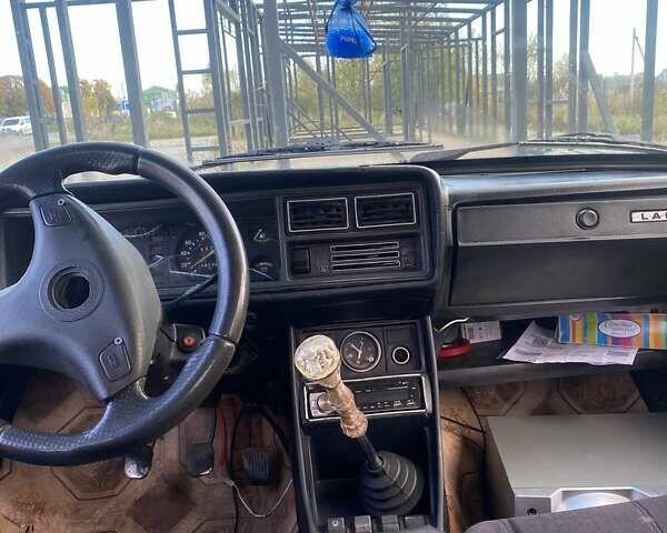 Красный ВАЗ 2107, объемом двигателя 1.5 л и пробегом 49 тыс. км за 650 $, фото 4 на Automoto.ua