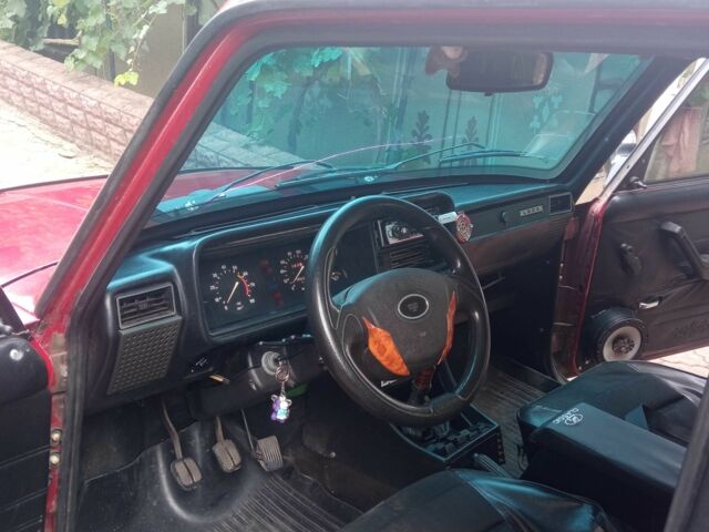 Червоний ВАЗ 2107, об'ємом двигуна 1.5 л та пробігом 790 тис. км за 1100 $, фото 6 на Automoto.ua