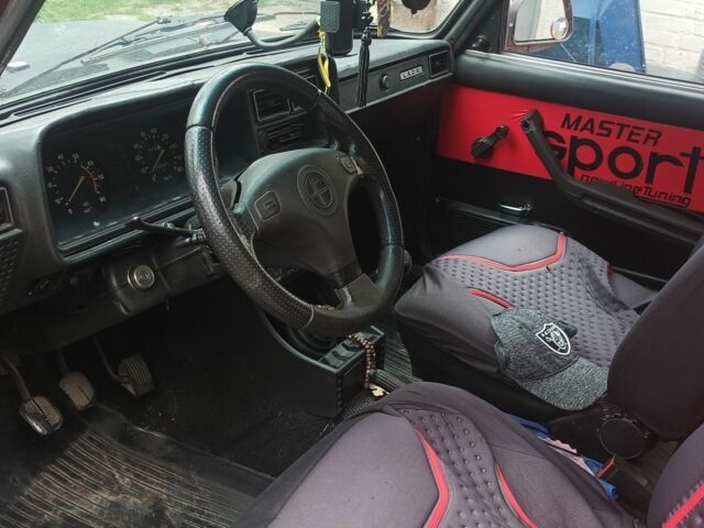 Красный ВАЗ 2107, объемом двигателя 1 л и пробегом 3 тыс. км за 27000 $, фото 3 на Automoto.ua