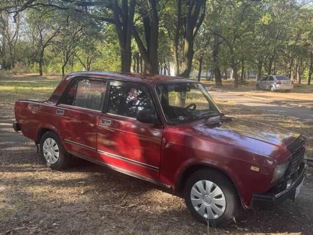Красный ВАЗ 2107, объемом двигателя 1.5 л и пробегом 100 тыс. км за 550 $, фото 4 на Automoto.ua