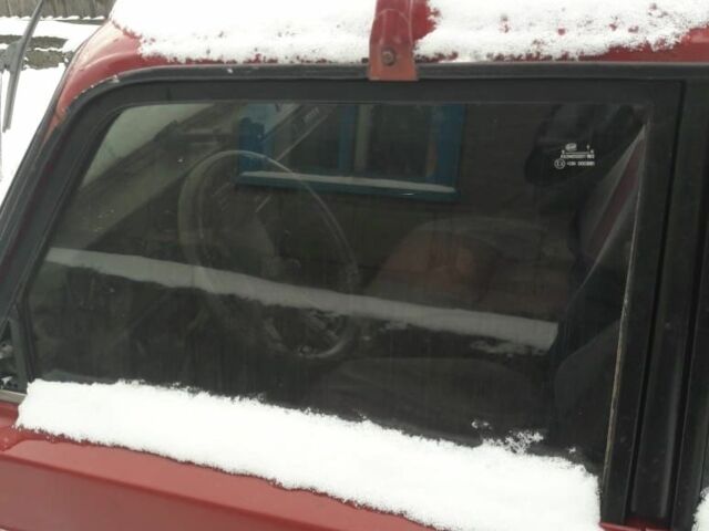 Червоний ВАЗ 2107, об'ємом двигуна 1.5 л та пробігом 150 тис. км за 237 $, фото 4 на Automoto.ua