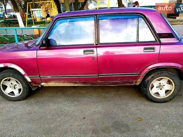 Красный ВАЗ 2107, объемом двигателя 1.5 л и пробегом 610 тыс. км за 600 $, фото 2 на Automoto.ua