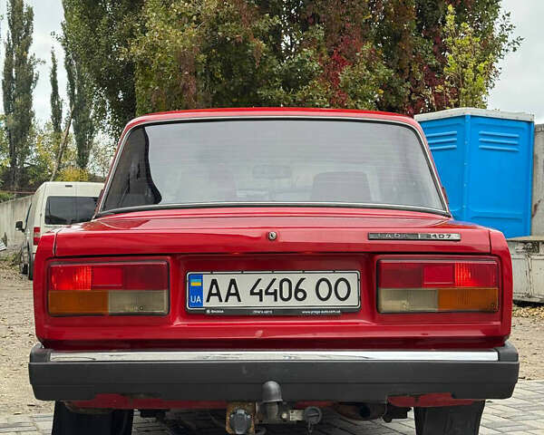 Красный ВАЗ 2107, объемом двигателя 1.45 л и пробегом 15 тыс. км за 1800 $, фото 2 на Automoto.ua