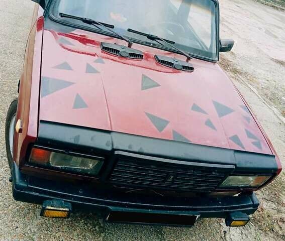 Красный ВАЗ 2107, объемом двигателя 1.2 л и пробегом 69 тыс. км за 708 $, фото 3 на Automoto.ua