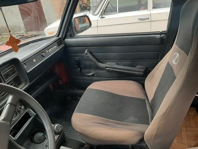 Червоний ВАЗ 2107, об'ємом двигуна 1.5 л та пробігом 35 тис. км за 561 $, фото 13 на Automoto.ua