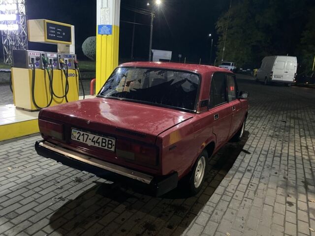 ВАЗ 2107 1994 в Смеле на Automoto.ua Красный ВАЗ 2107, объемом двигателя 0 л и пробегом 200 тыс. км за 559 $, фото 5 на Automoto.ua