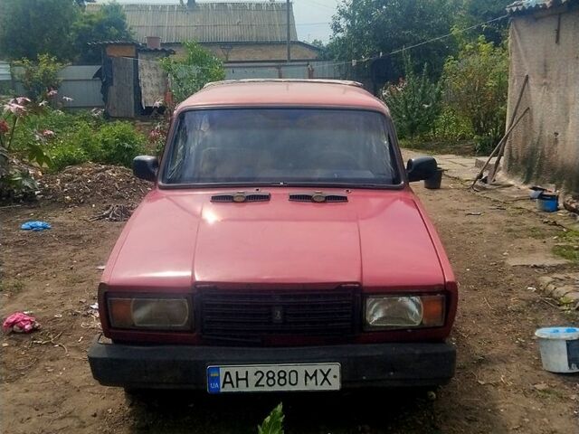 Красный ВАЗ 2107, объемом двигателя 1.6 л и пробегом 0 тыс. км за 500 $, фото 2 на Automoto.ua