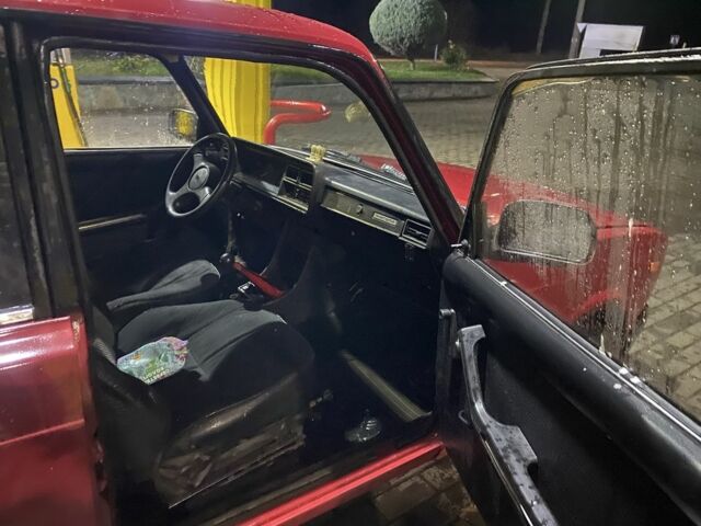 ВАЗ 2107 1994 в Смеле на Automoto.ua Красный ВАЗ 2107, объемом двигателя 0 л и пробегом 200 тыс. км за 559 $, фото 6 на Automoto.ua