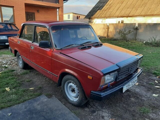 Червоний ВАЗ 2107, об'ємом двигуна 1.5 л та пробігом 35 тис. км за 561 $, фото 1 на Automoto.ua