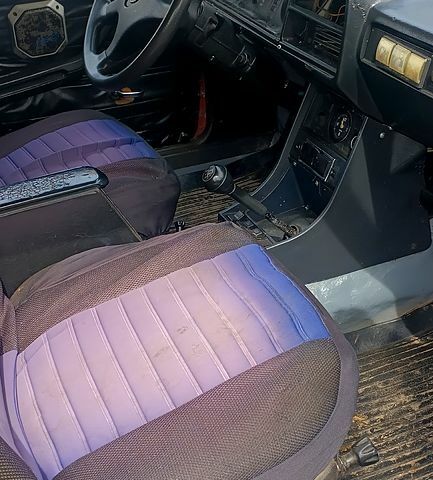 Красный ВАЗ 2107, объемом двигателя 1.5 л и пробегом 58 тыс. км за 550 $, фото 3 на Automoto.ua