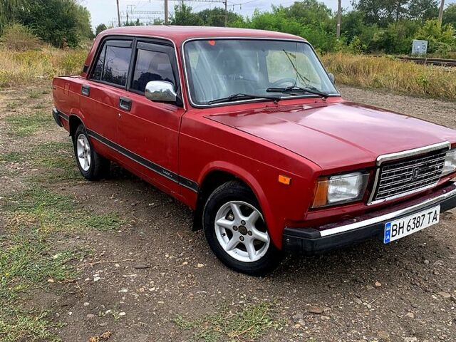 Красный ВАЗ 2107, объемом двигателя 1.5 л и пробегом 0 тыс. км за 950 $, фото 4 на Automoto.ua