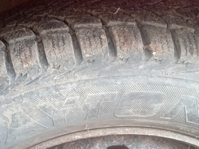 Красный ВАЗ 2107, объемом двигателя 1.3 л и пробегом 150 тыс. км за 550 $, фото 3 на Automoto.ua