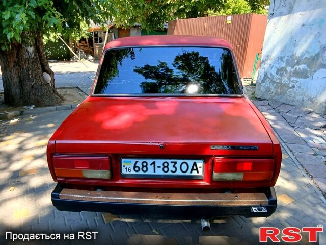 Красный ВАЗ 2107, объемом двигателя 1.5 л и пробегом 0 тыс. км за 650 $, фото 3 на Automoto.ua