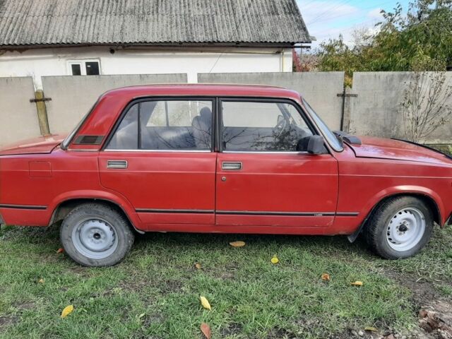 Червоний ВАЗ 2107, об'ємом двигуна 1.5 л та пробігом 35 тис. км за 561 $, фото 7 на Automoto.ua