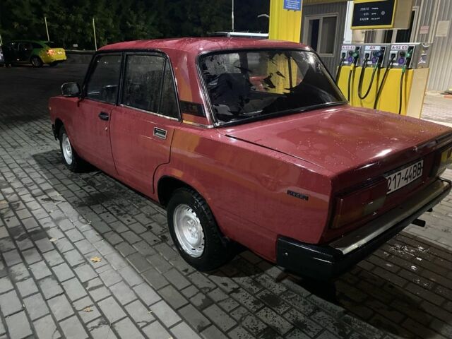 ВАЗ 2107 1994 в Смеле на Automoto.ua Красный ВАЗ 2107, объемом двигателя 0 л и пробегом 200 тыс. км за 559 $, фото 4 на Automoto.ua