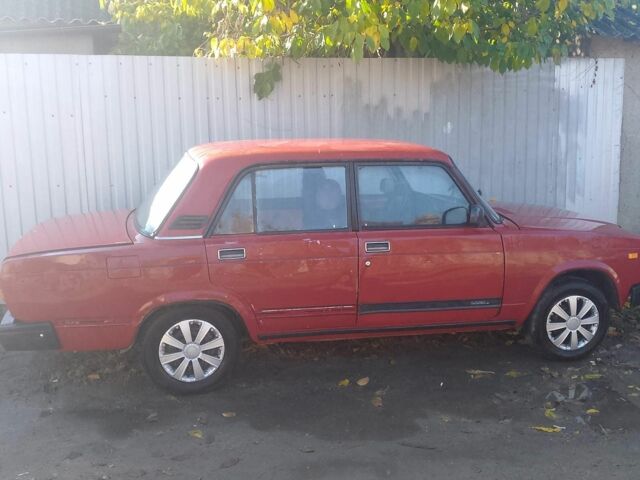 Красный ВАЗ 2107, объемом двигателя 3 л и пробегом 54 тыс. км за 555 $, фото 5 на Automoto.ua