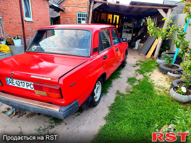 Красный ВАЗ 2107, объемом двигателя 1.5 л и пробегом 0 тыс. км за 1000 $, фото 9 на Automoto.ua