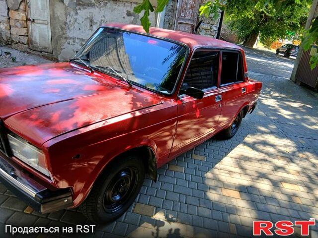 Красный ВАЗ 2107, объемом двигателя 1.5 л и пробегом 0 тыс. км за 650 $, фото 2 на Automoto.ua