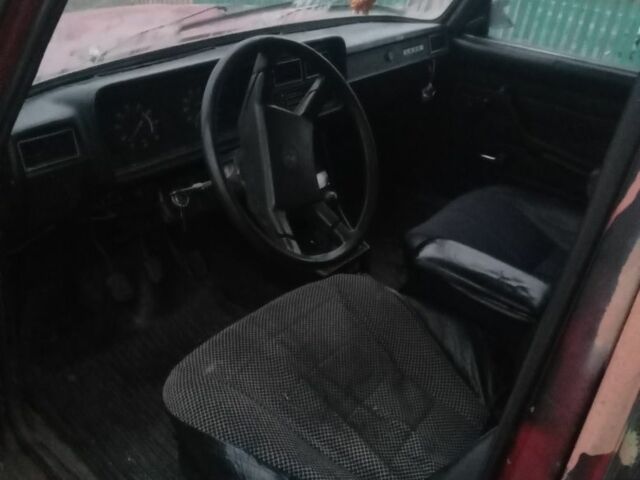 Красный ВАЗ 2107, объемом двигателя 0 л и пробегом 275 тыс. км за 593 $, фото 6 на Automoto.ua